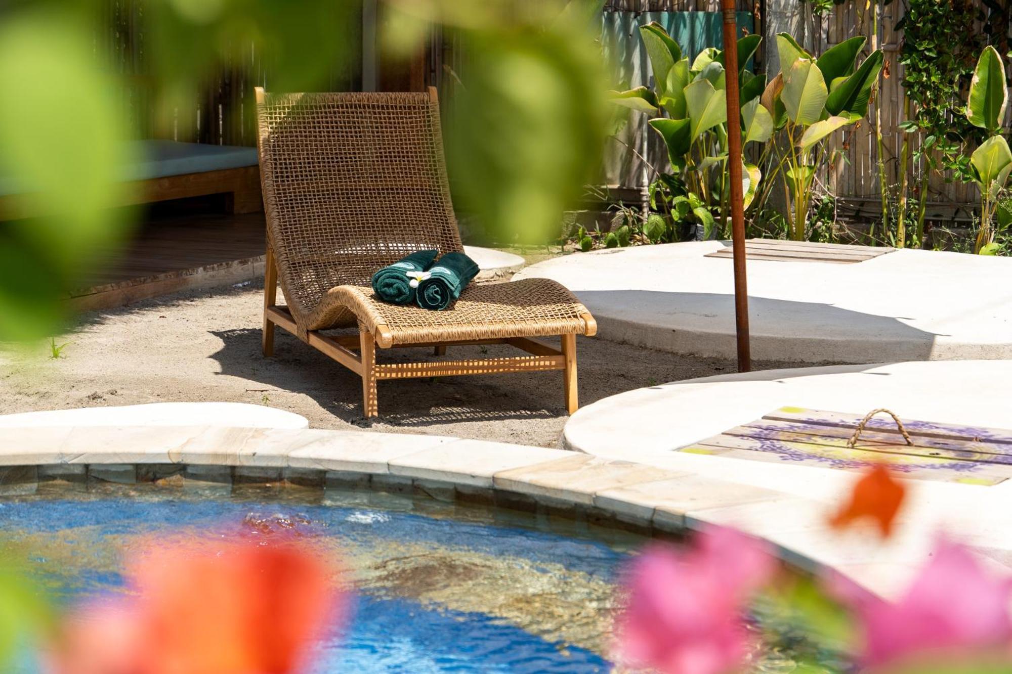 Mandala Beach Healing Rooms Gili Air Exterior photo